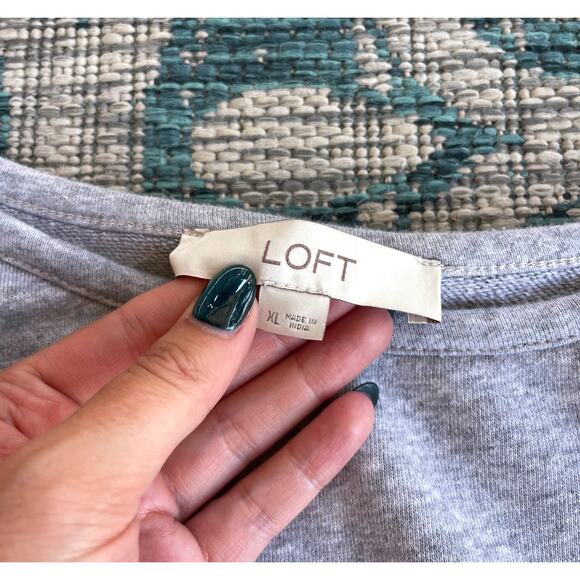Loft Pearl Embellished Gray Sweatshirt‎ Top - Size XL - Picture 4 of 7